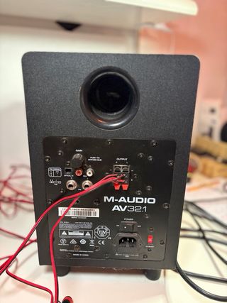 Home Studio M-Audio 2.1 (altavoces + subwoofer) –