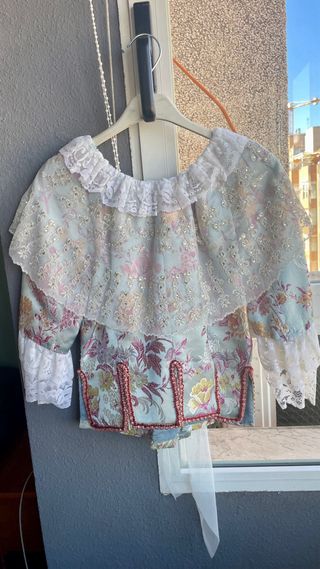 Traje de Fallera azul y rosa