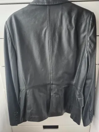 Americana Piel Negra Zara Talla L