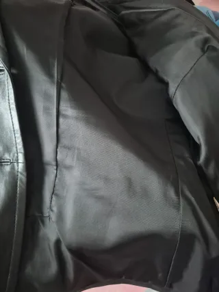 Americana Piel Negra Zara Talla L