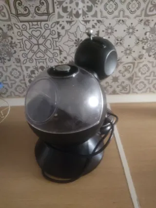 Cafetera Dolce Gusto Krups Negra