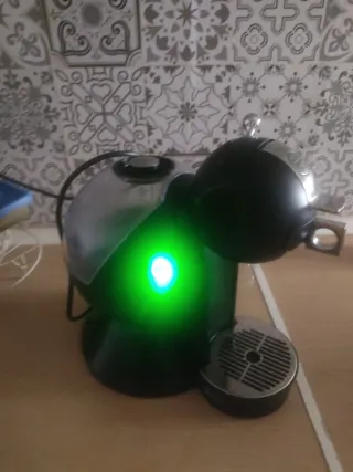 Cafetera Dolce Gusto Krups Negra