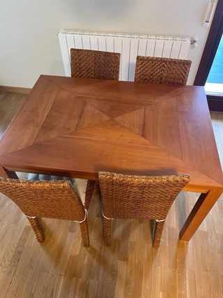 Conjunto mesa y 4 sillas comedor