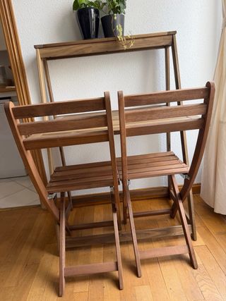 Mesa y 2 Sillas Plegables Madera
