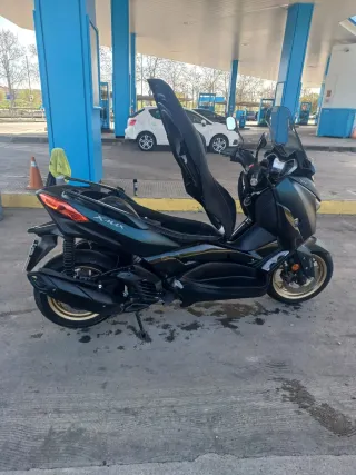 Yamaha XMAX 125 2023 Negra/Verde