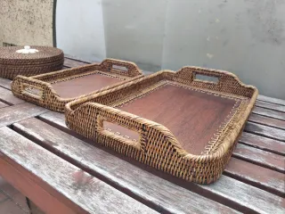 Bandeja antigua ratán y madera maciza artesanal