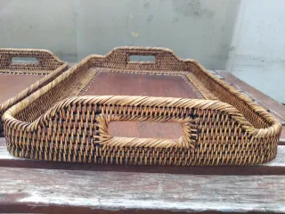 Bandeja antigua ratán y madera maciza artesanal