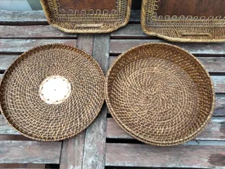 Bandeja antigua ratán y madera maciza artesanal