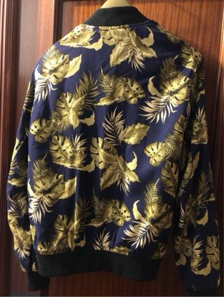 Chaqueta Bomber Estampado Tropical