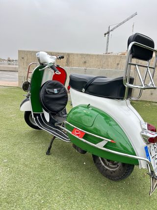 Vespa 125L Italia