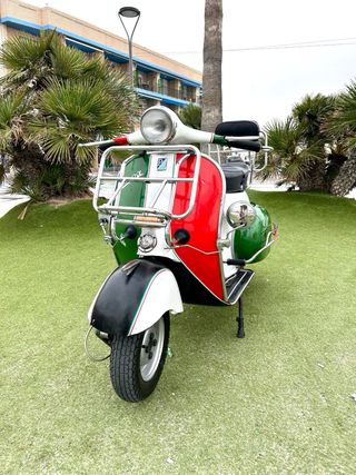 Vespa 125L Italia