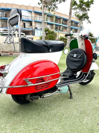 Vespa 125L Italia