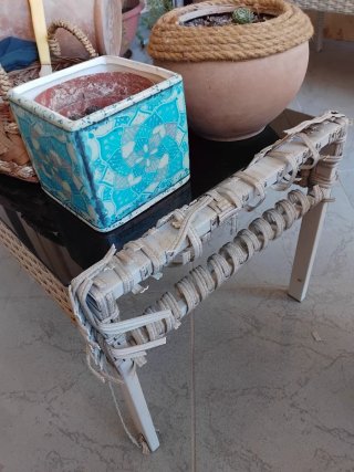 Tavolino da salotto effetto vimini e vetro