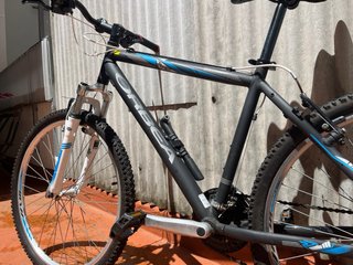 Bicicleta Orbea 2012/13 aprox. Manillar gastado.