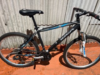 Bicicleta Orbea 2012/13 aprox. Manillar gastado.