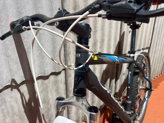 Bicicleta Orbea 2012/13 aprox. Manillar gastado.