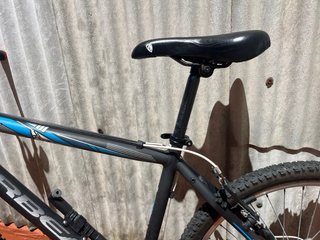 Bicicleta Orbea 2012/13 aprox. Manillar gastado.