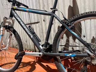 Bicicleta Orbea 2012/13 aprox. Manillar gastado.