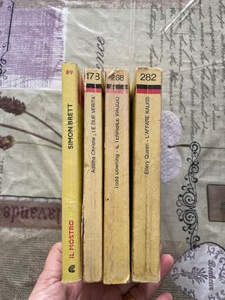 Lotto libri gialli tre sono Mondadori anni 70