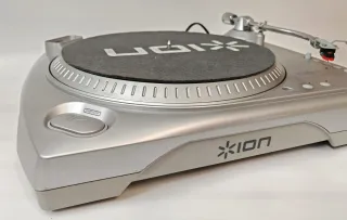 Tocadiscos Ion LP DOC USB con preamplificador