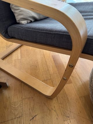 Poltrona Ikea in legno e tessuto grigio