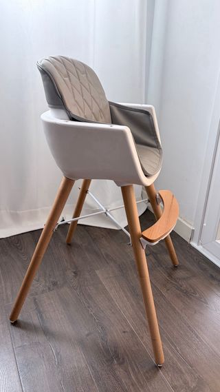 Trona Nórdica Gris y Madera