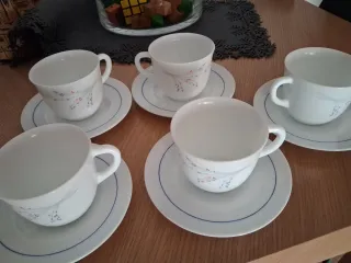 Juego 5 Tazas y Platos Porcelana