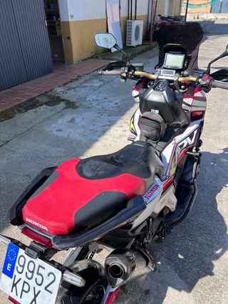Honda X-ADV 750 Maxi Scooter