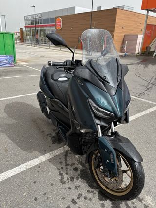 Yamaha XMAX 300 Tech MAX -  Impecable