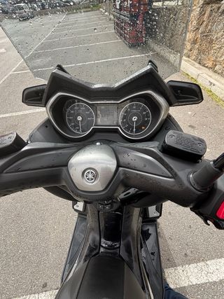 Yamaha XMAX 300 Tech MAX -  Impecable