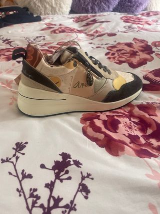 Zapatillas Anekke Talla 40 Beige/Marrón