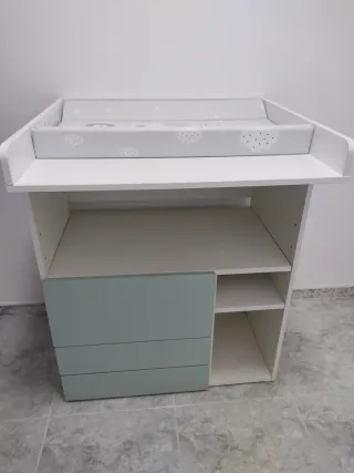 Mueble cambiador bebé blanco y verde
