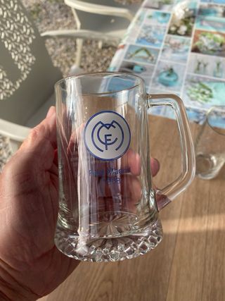 3 Jarras y 3 Vasos de Vidrio Grabados
