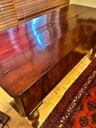 Antiguo piano de caoba