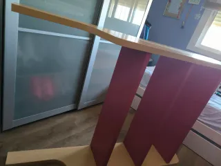 Estantería Madera y Metal Roja