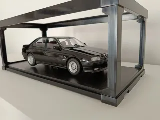 Alfa Romeo 164 Escala 1/18 Triple 9