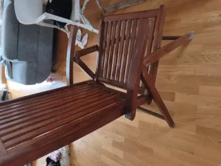 Mesa + 2 sillas reclinables