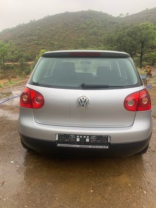 Volkswagen Golf 2004
