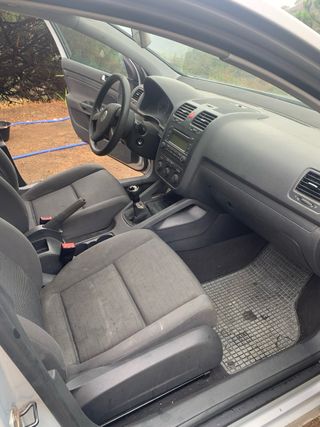 Volkswagen Golf 2004