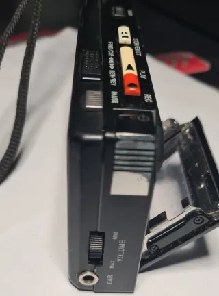 Lotto Registratore Sanyo Microcassette e cassette