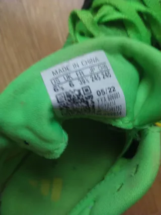 Zapatillas Atletismo Adidas de clavos.