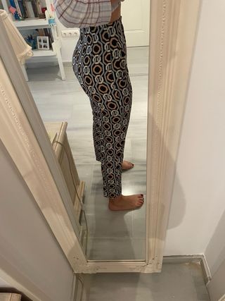 Pantalón estampado geométrico Zara