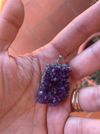 Ciondolo in ametista grezza