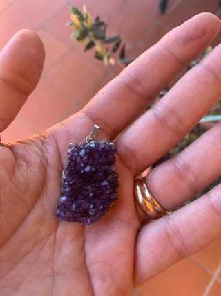 Ciondolo in ametista grezza