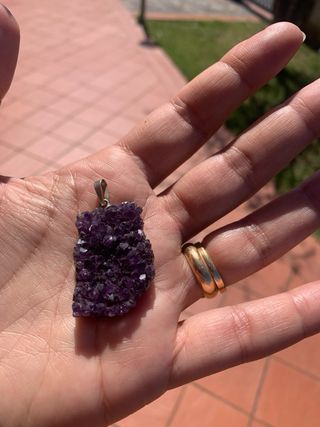 Ciondolo in ametista grezza