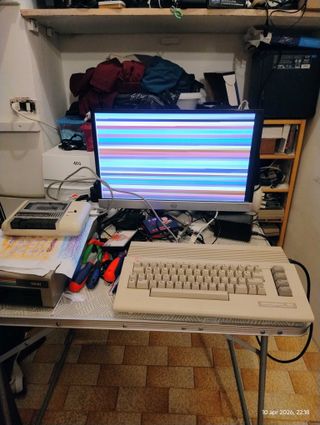 Commodore 64C funzionante con scatola