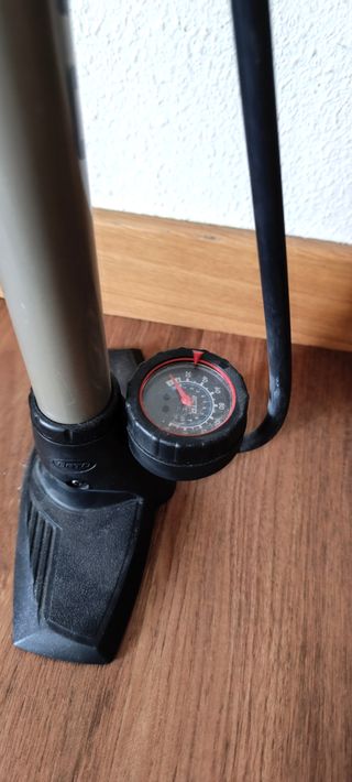 Inflador Beto con manómetro