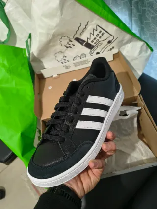 Zapatillas Adidas Nuevas Talla 43.5 / 44