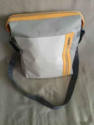 Bolso Calvin Klein Gris y Blanco