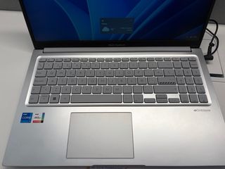 Portátil ASUS Vivobook 15 16GB RAM 1TB
